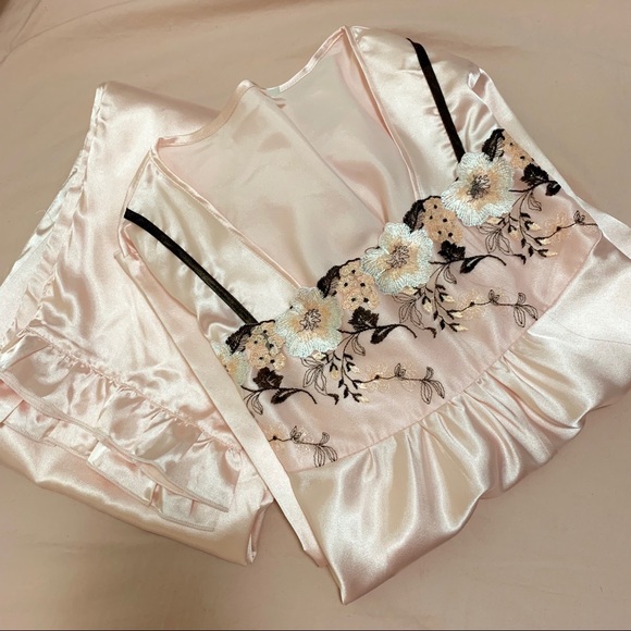 Satin effect Pajama set - Picture 2 of 11